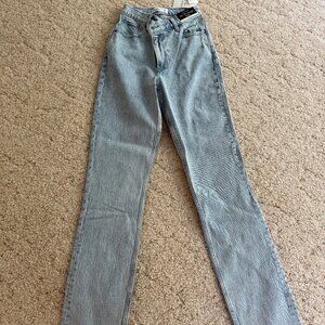 The 90's Straight Ultra High Rise Women's Jeans NWT Abercrombie & Fitch
